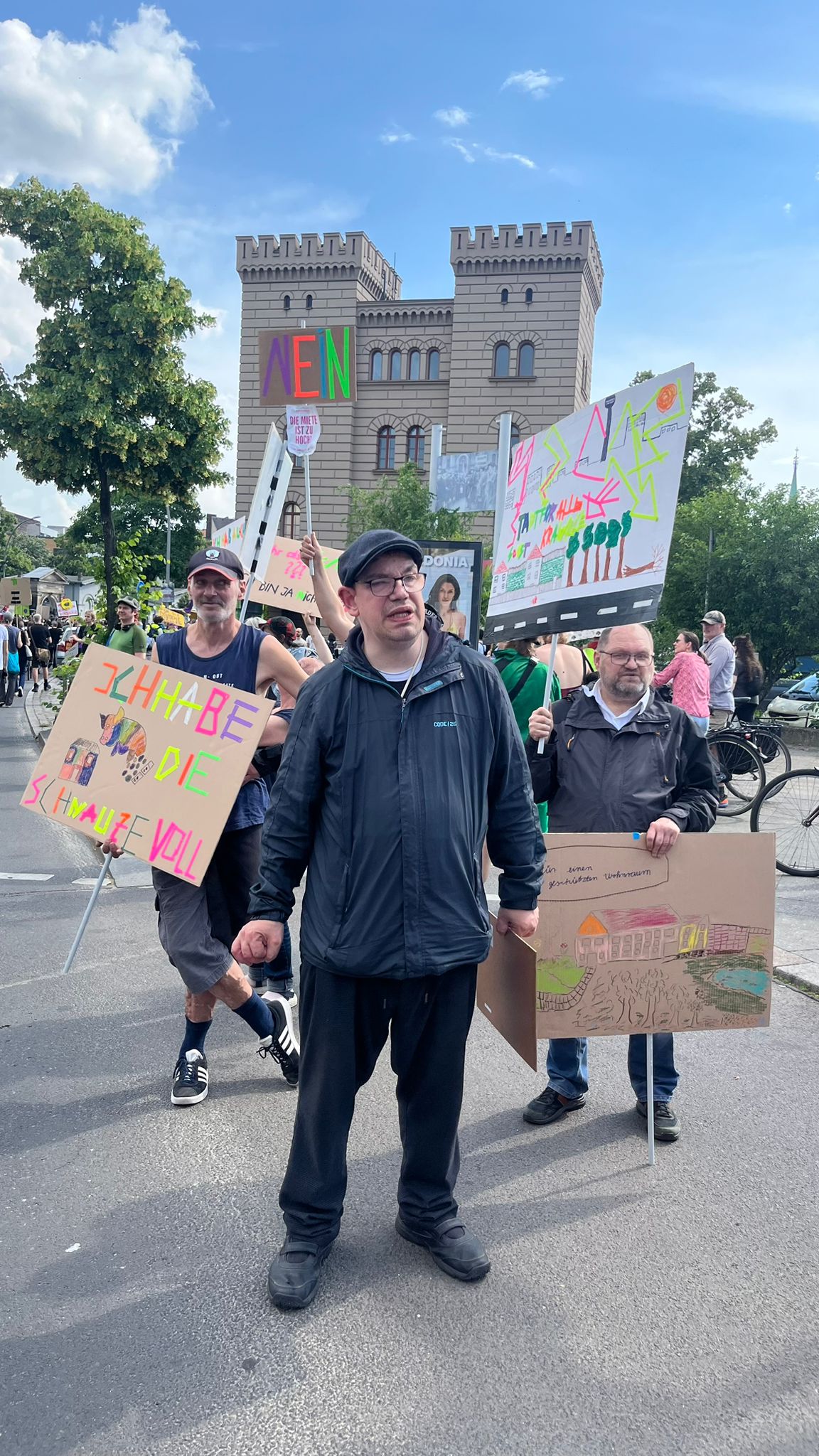 Tim Hartung featering die Leviten